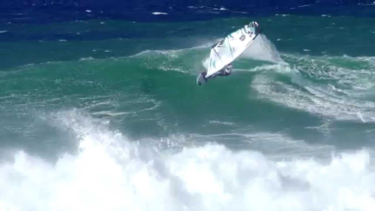 Massive Waves At Day 1 Aloha Classic 2015