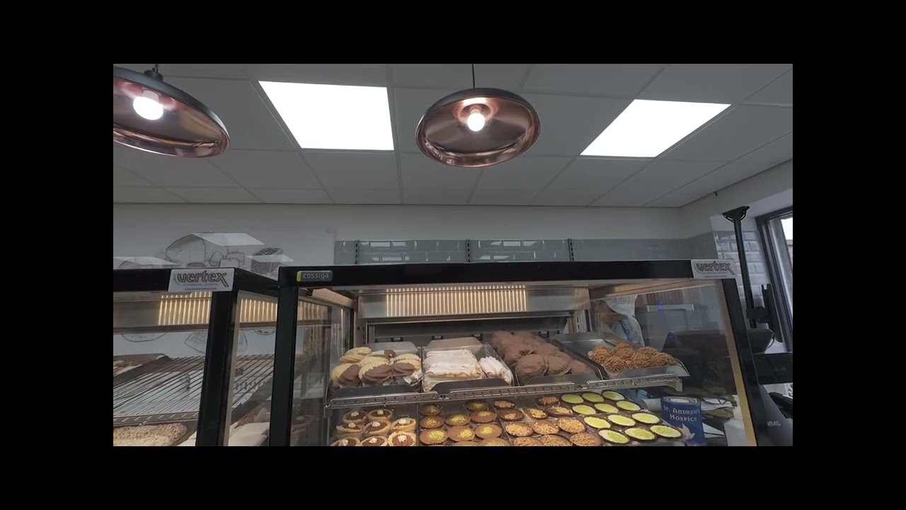 Day out in airdrie| meeting big frank (Johnny bravo) 🤣🤣🦾 guys too funny lol 