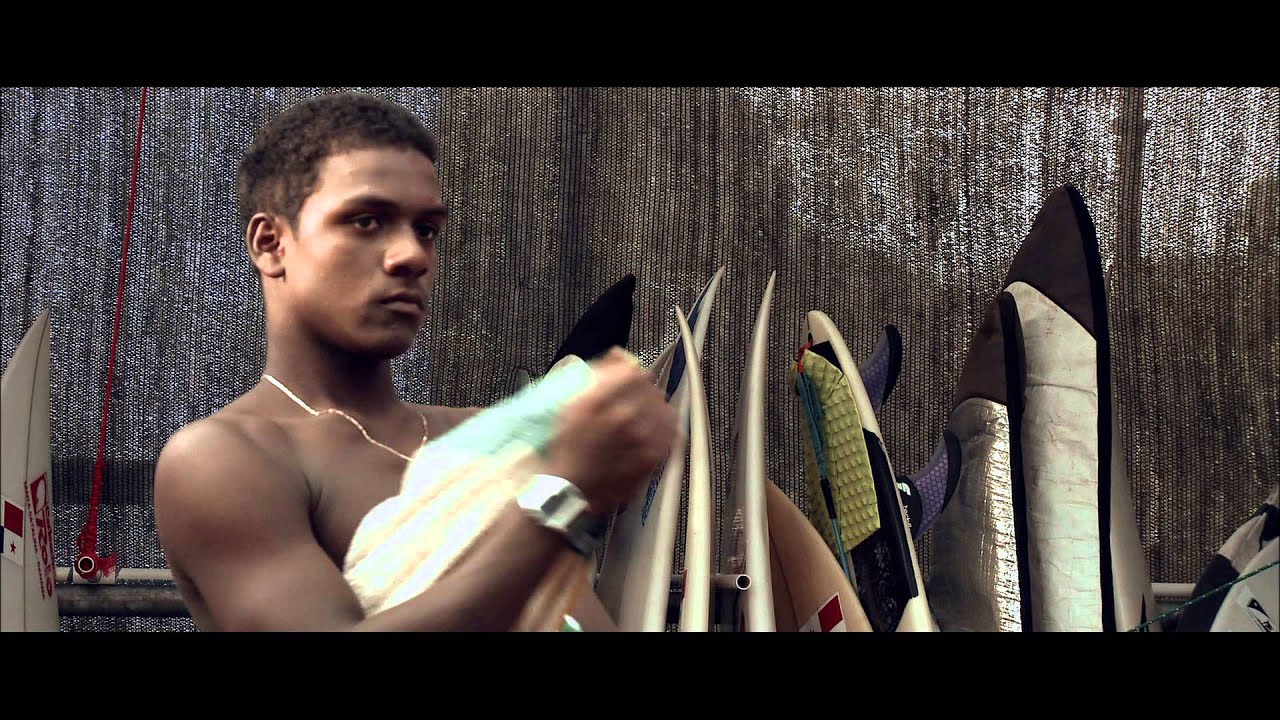 Rompiendo la ola - Tráiler oficial