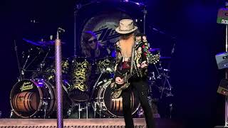 Sixteen Tons - ZZ Top Live at The Muckleshoot Casino in Auburn