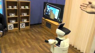 【福祉機器展12】トヨタ、生活支援ロボットをデモンストレーション