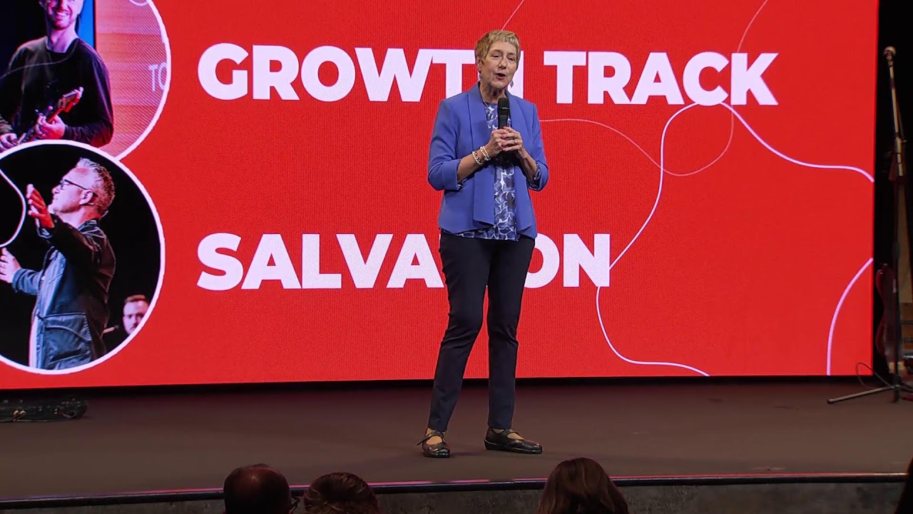 9:30 AM Sunday Live Experience