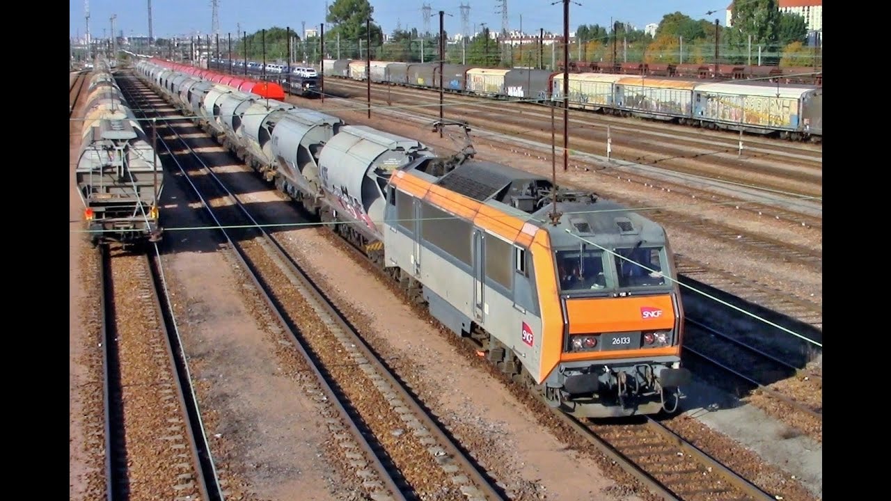 Trains TRANSILIEN TER FRET ET HLP Passerelle Gare de Triage de VILLENEUVE-SAINT-GEORGES
