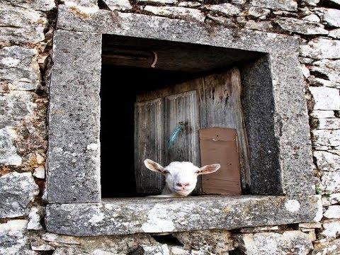 Aldeia mágica de Mosteirinho e da moura encantada.