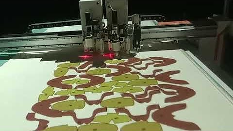 CNC Oscillating knife cutting machine with CCD