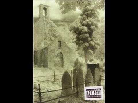 Cradle of Filth - "The Graveyard by the Moonlight"