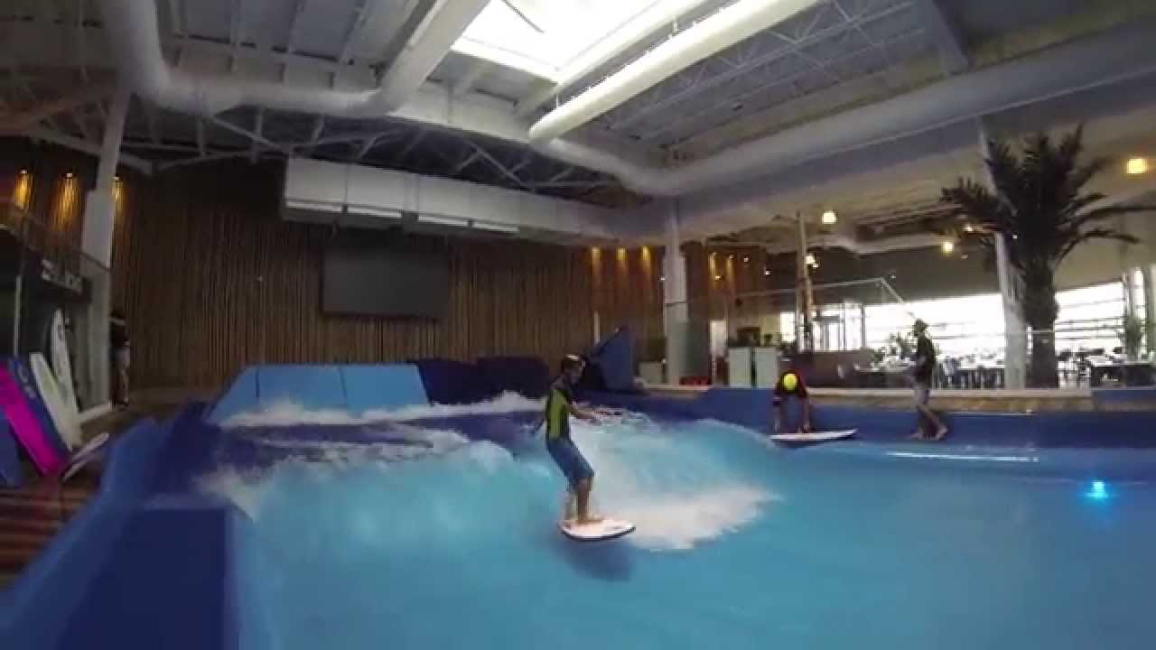 Indoor surf wave - Oasis Surf Brossard - YouTube