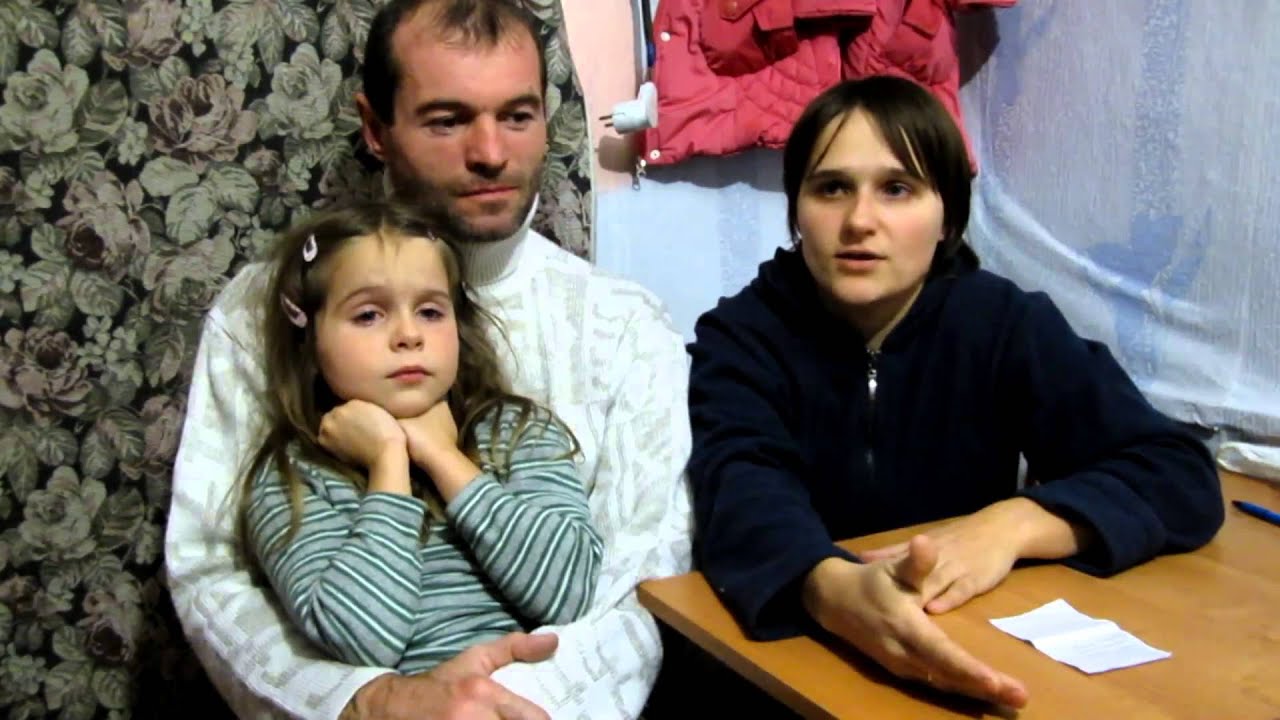 Женщина трет свой огромный клитор - Похоть