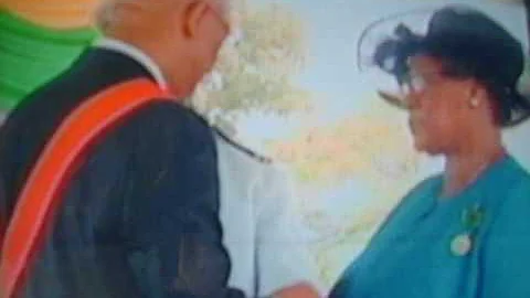 Pauline Reid receives National Award