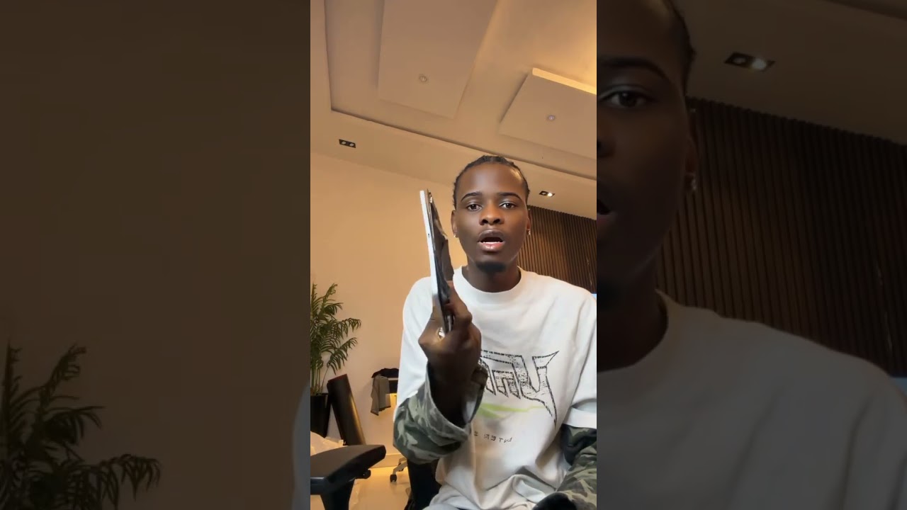 My broken iPad, make una help me abeg😭 