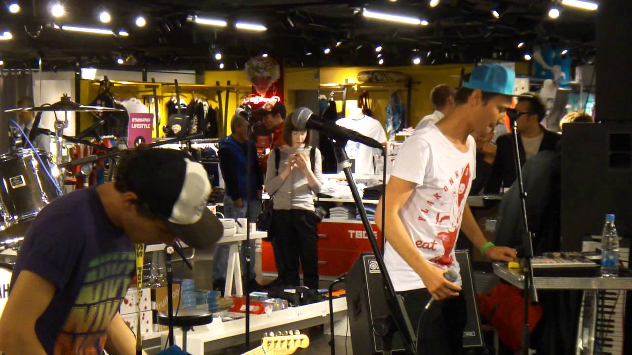 NRKTK-буллетпруф.Москва.ТЦ Цветной.11,09,2011