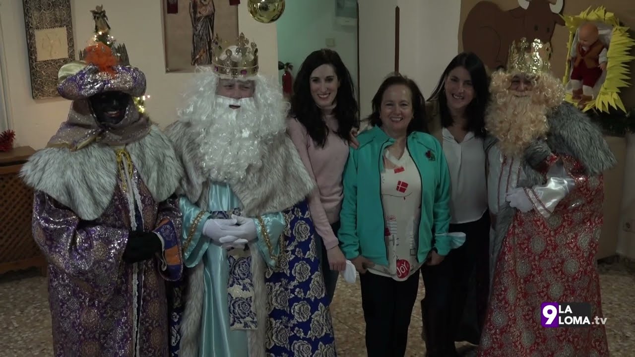 Navidad en La Loma · Visita de SS.MM. los Reyes Magos a la Residencia de Personas Mayores de Baeza 1 Navidad en La Loma · Visita de SS.MM. los Reyes Magos a la Residencia de Personas Mayores de Baeza