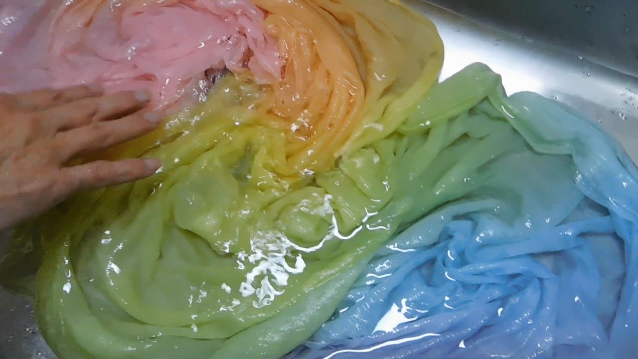 Rainbow fabric dyeing