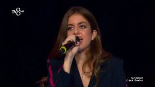 O Ses Türkiye Nazende Sevgilim 18 Yaşında O Ses Türkiye Inanılmaz Ses