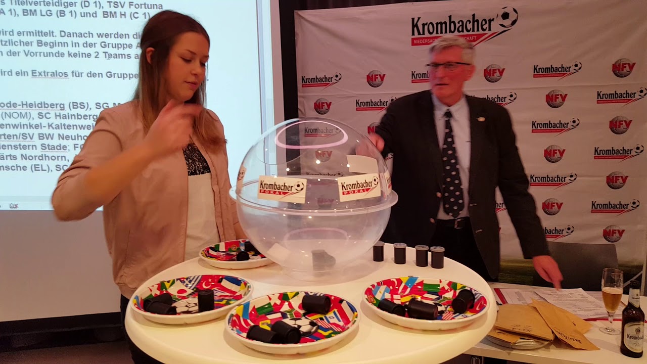 2017-11-03: Fussball: Begrüßung und Auslosung Ü32-Niedersachsen-Meisterschaft