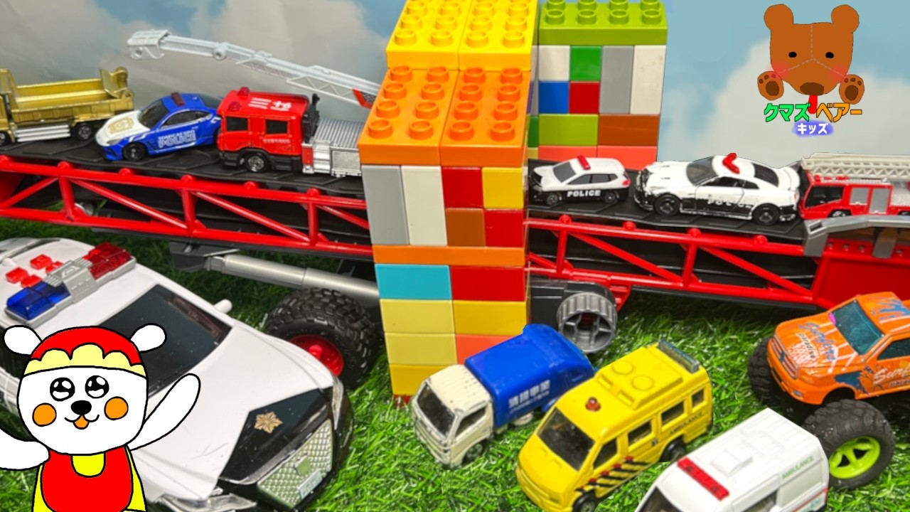 Tomica 🌈 Working Vehicles ⭐️ Play a quiz with kinetic sand cut