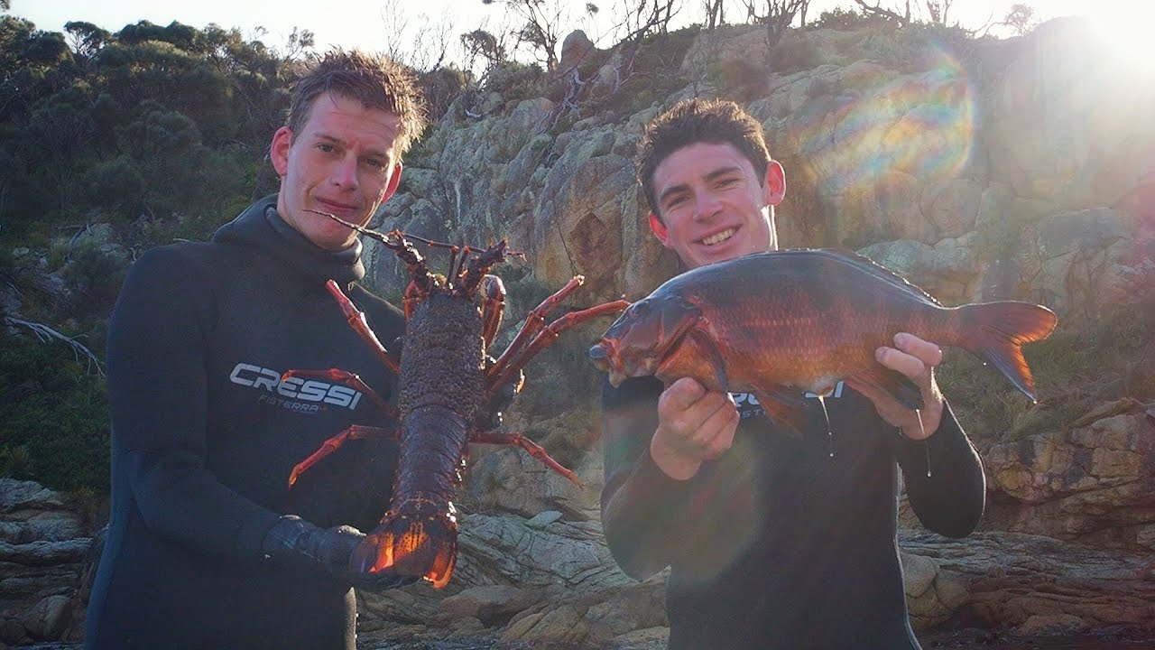Boat Camping SCHOUTEN ISLAND!! (Crays, Abs, Cook-ups)