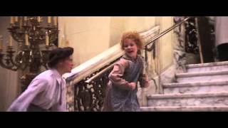 Video voorbeeld van "Annie (1982) - J'aimerais rester ici !"