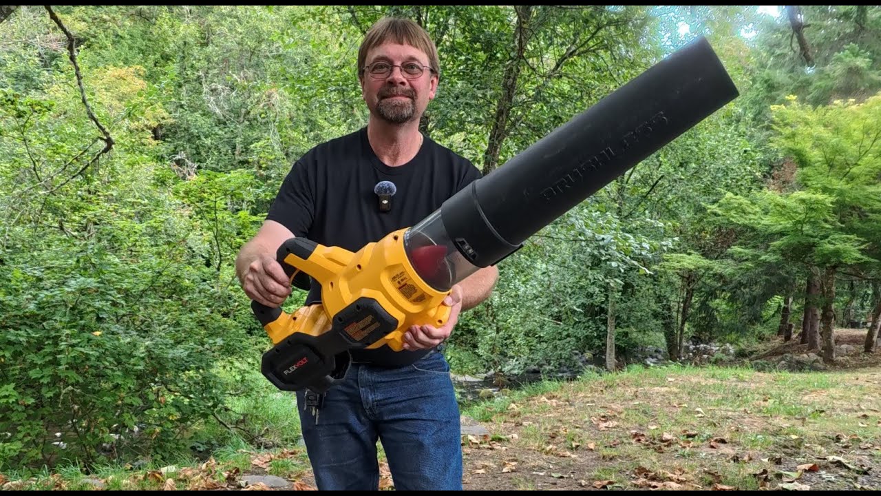 DEWALT FLEXVOLT 60V MAX Blower Fall Demo: Clearing Leaves with Ease