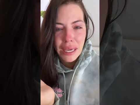 Adriana Chechik Cries About Her Pain And Depression 