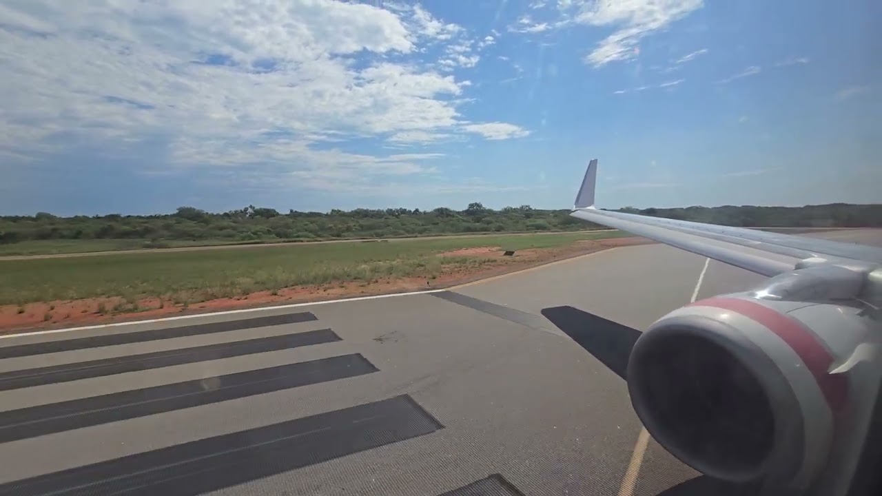 Virgin Australia 737-800 departure Broome Airport