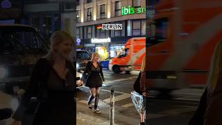 Saturday night at Rosenthalerplatz #berlin #nightlife #saturdayvibes #saturdaynight #berlinvlog