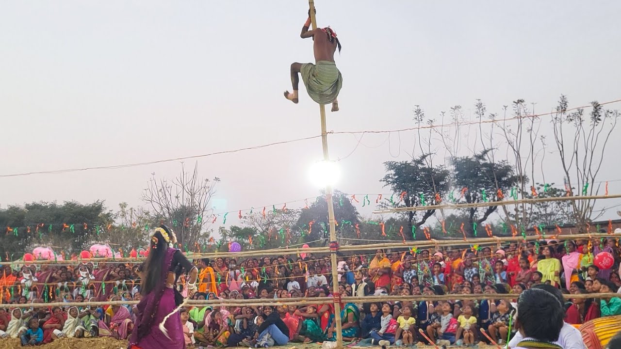 বাঁশের উপরে উঠে দিলো | Purulia Chhau Nach | Nipen Chandra Sahis chonach | Funny video Comedy video 