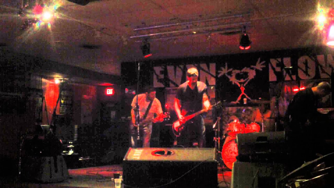 Sic Waiting @Even Flow Bar and Grill