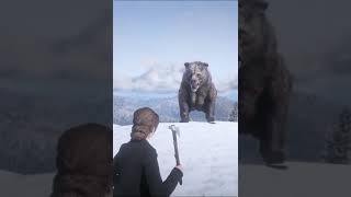 قتل الدب القطبي بالفأس