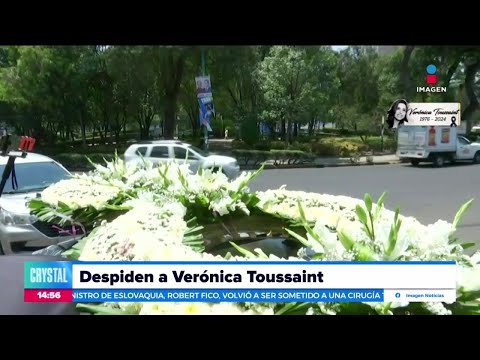 Familiares y amigos le dan el último adiós a Verónica Toussaint