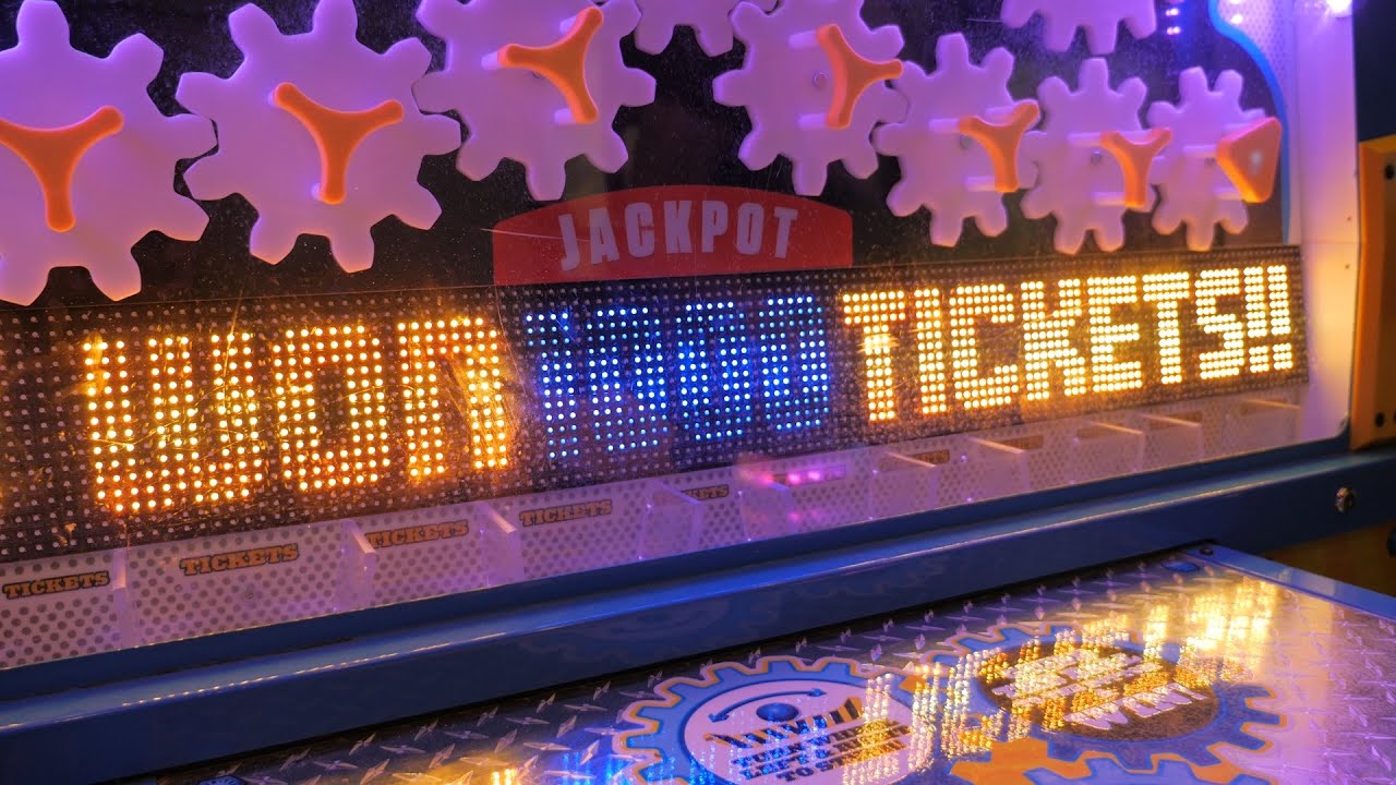 Ticket jackpots and claw wins at Dave and Buster's! The Crane Couple