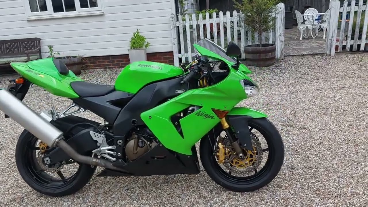 johnさん専門page Kawasaki ZX-10R C1H for sale at Sargents of Sussex - YouTube
