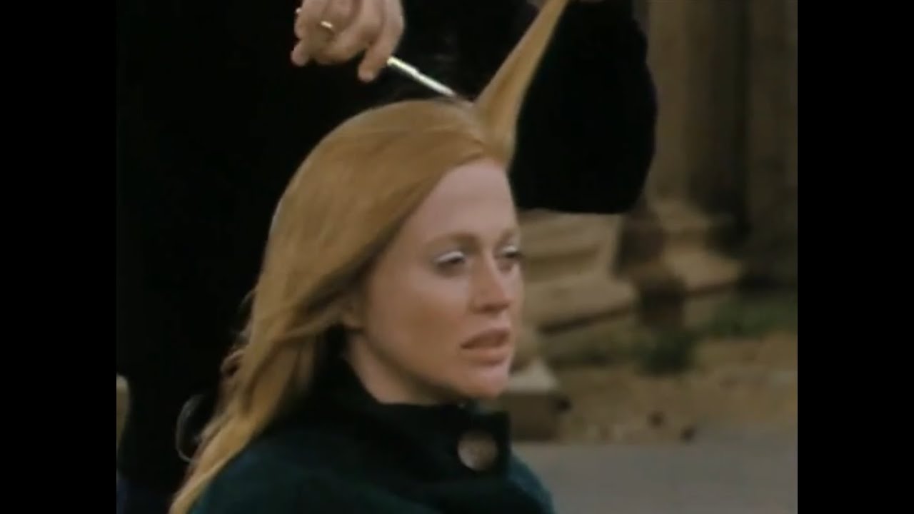 Three gorgeous actresses shave their heads for a movie