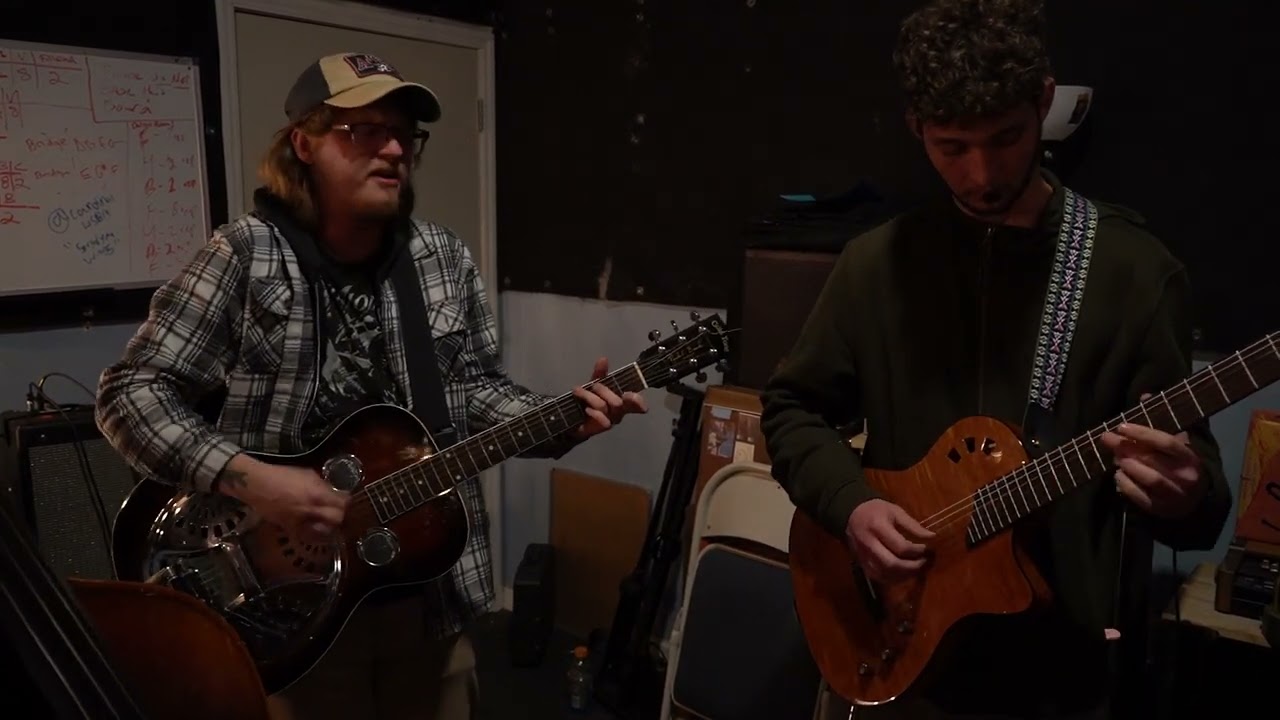 The Alleylots - Robert (Secret Studio Sessions)