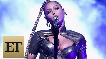 Beyonce Starts Bleeding Mid-Concert After Ripping Earring Out, Continues to Slay Performance