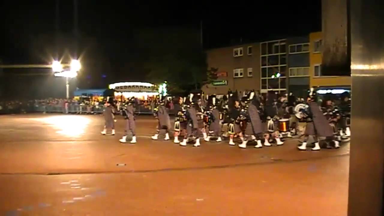 Dutch Pipes and Drums & Highland Dancers, Taptoe Uithuizermeeden 2 okt