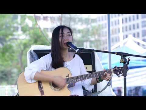 2015년 한강물싸움축제에서 만난 이매진(I:magine)의 "Kiss Me"