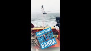 Download Lagu Ombak besar dilaut banda.. MP3
