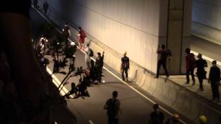 [Raw footage] 20141130 Umbrella Revolution - Protesters entering Lung Wo Road 1