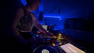 Loops and Tracks xone 2D , 4 Decks Traktor , sample deck and Track deck 