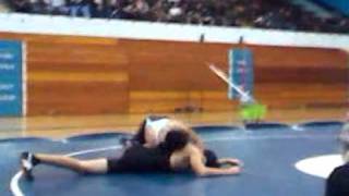 Arrelio wrastling