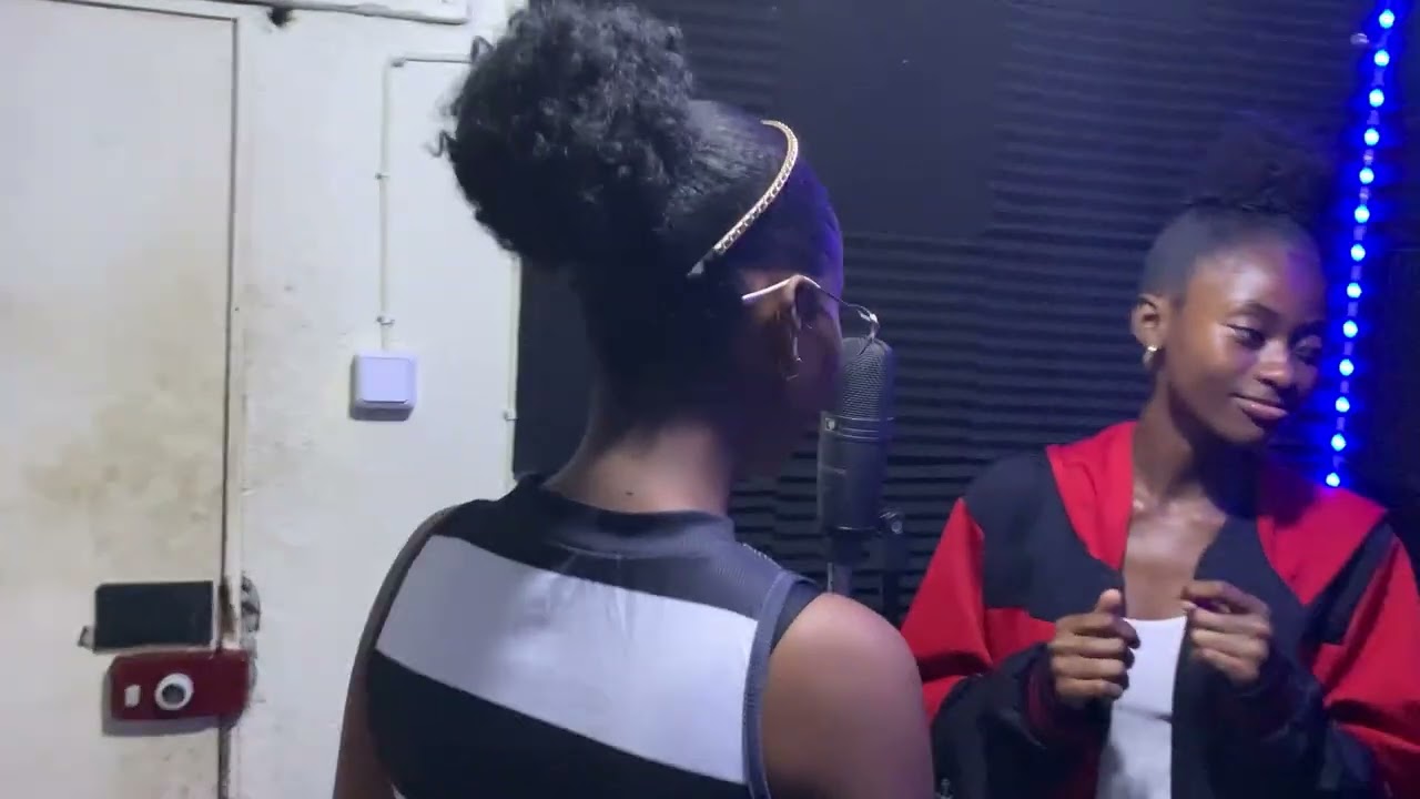 Além do Rio Azul - Julia Vitória ( Marisa e Isa) Cover