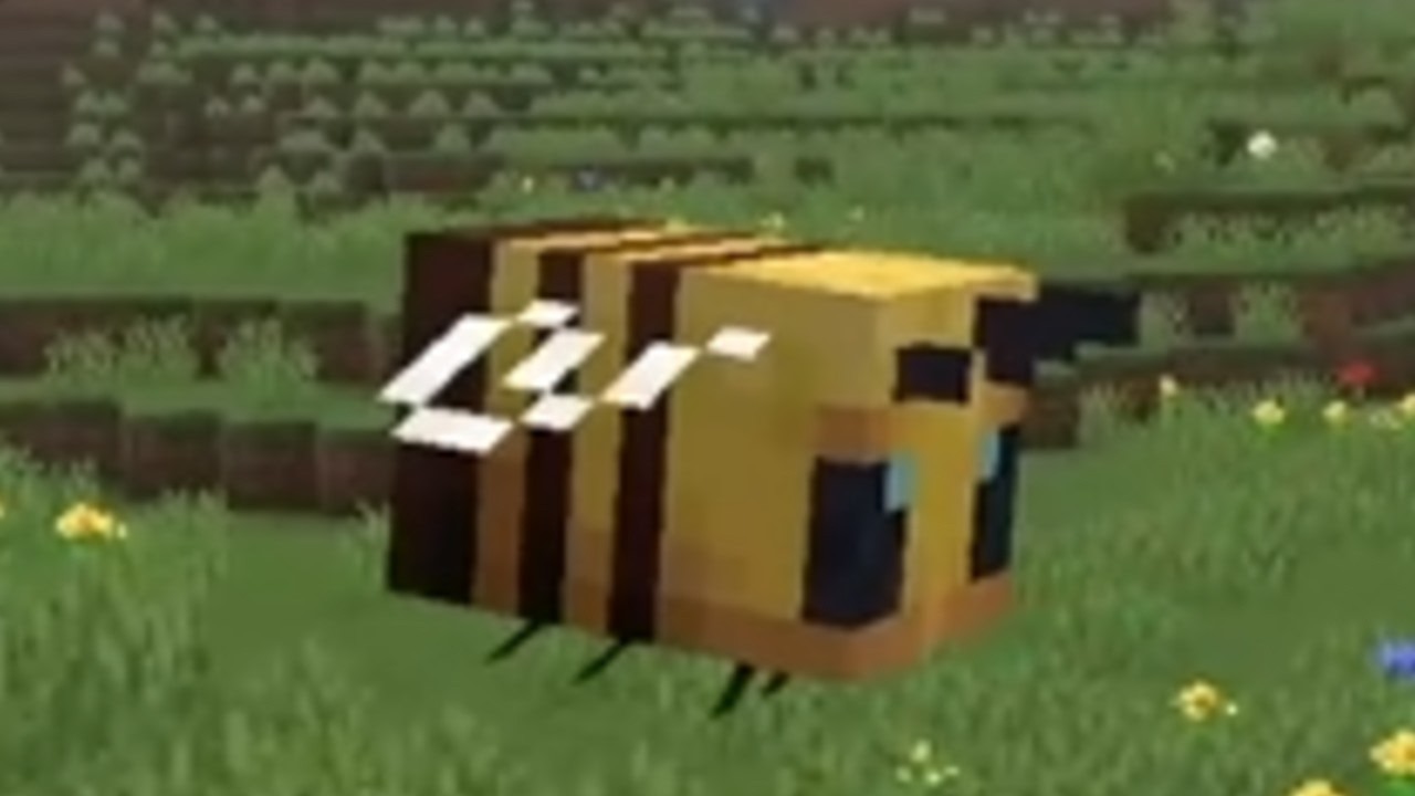 How to Spawn a Bee in Minecraft Using Commands - YouTube