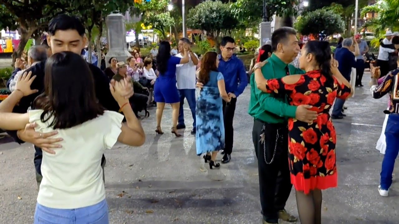 Parque jardín de la marimba Danzon y boleros