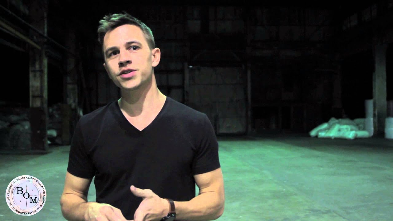 BAND OF MAGICIANS - Justin Flom