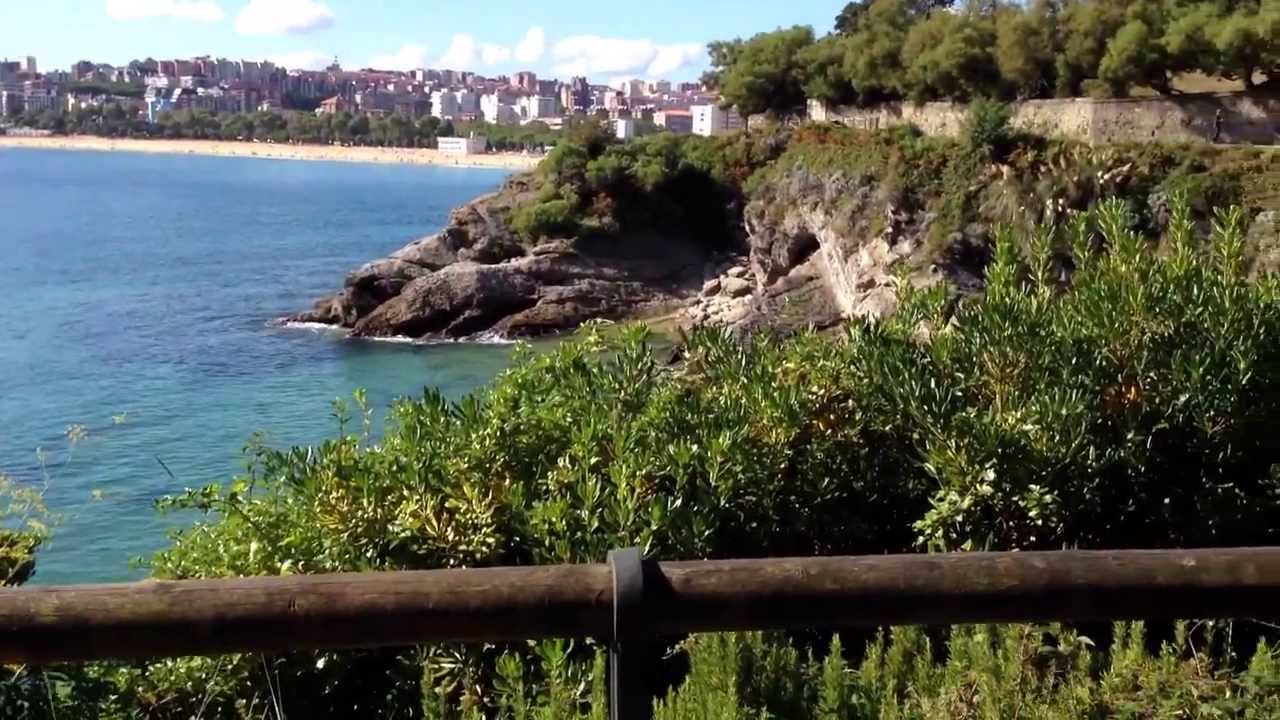 Playa Molinucos. Santander. Cantabria