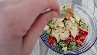 Самый простой и диетический салат с рукколой и кунжутом. Insalata con rucola. Самый простой и диетический салат с рукколой и кунжутом. Insalata con rucola.