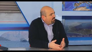 Ο Νίκος Κανακάρης από την Συνένωση Λεμβούχων στο Κανάλι της Σαντορίνης (βίντεο)