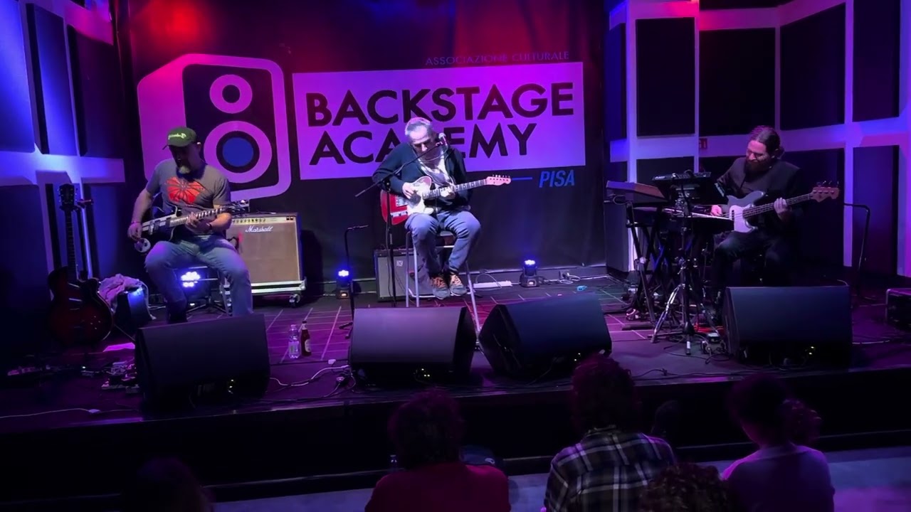 Edda, Benedicimi @ Pisa, Backstage Academy