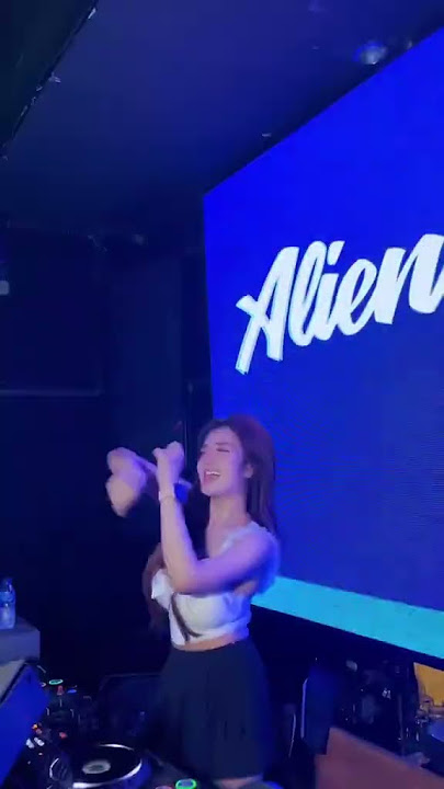 Baby don't go with DJ Aliendya 🔥 #djaliendya #remixsong #babydontgo #djviral #djviraltiktok #fyp